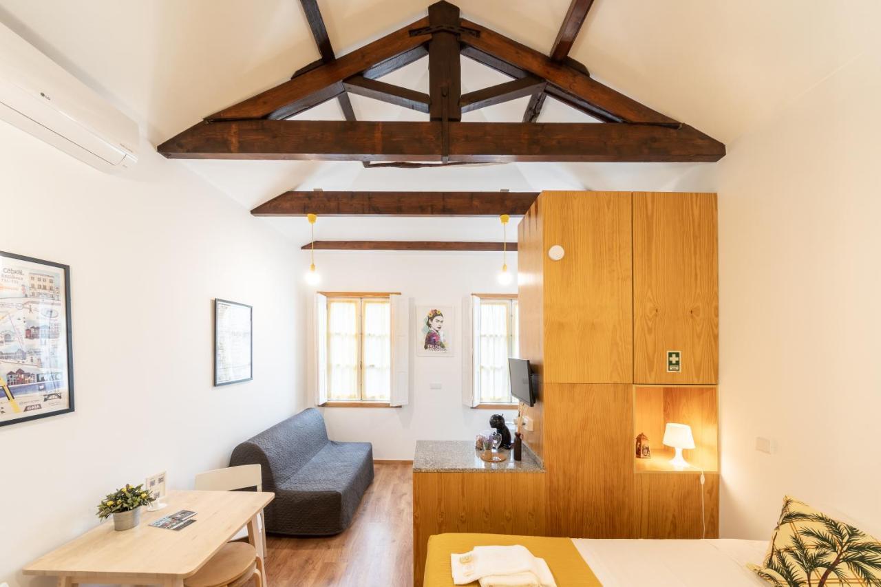 731 Costa Cabral Metro Residence Porto Luaran gambar