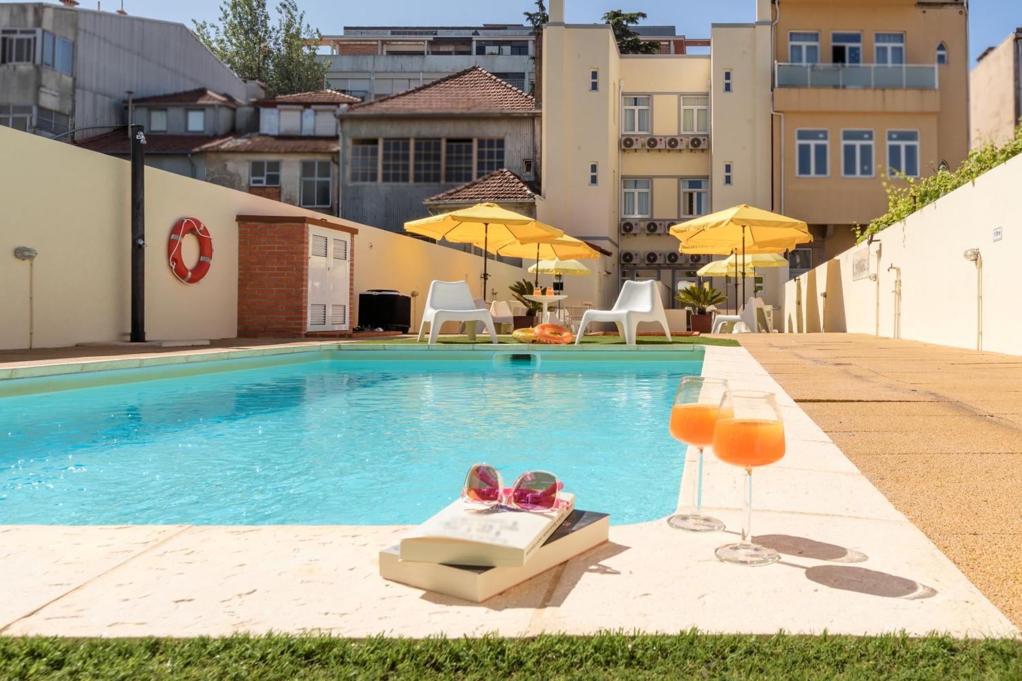 731 Costa Cabral Metro Residence Porto Luaran gambar