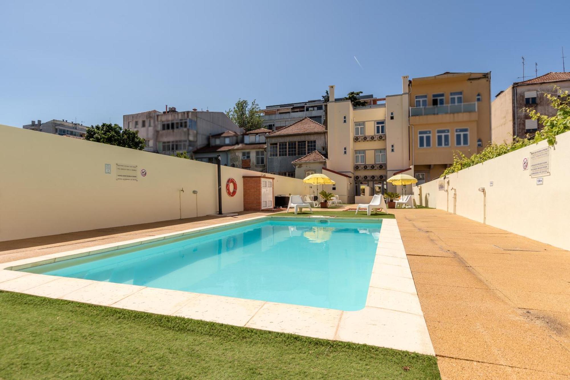 731 Costa Cabral Metro Residence Porto Luaran gambar