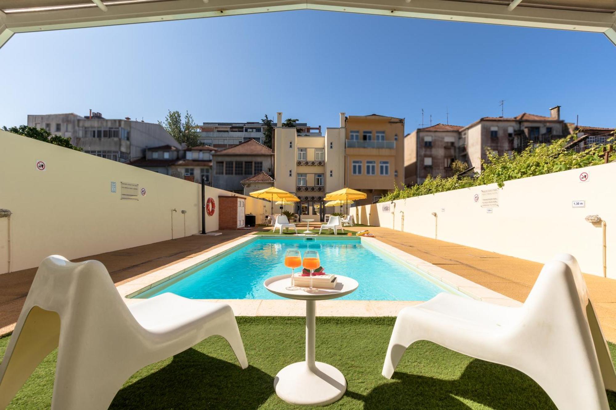 731 Costa Cabral Metro Residence Porto Luaran gambar