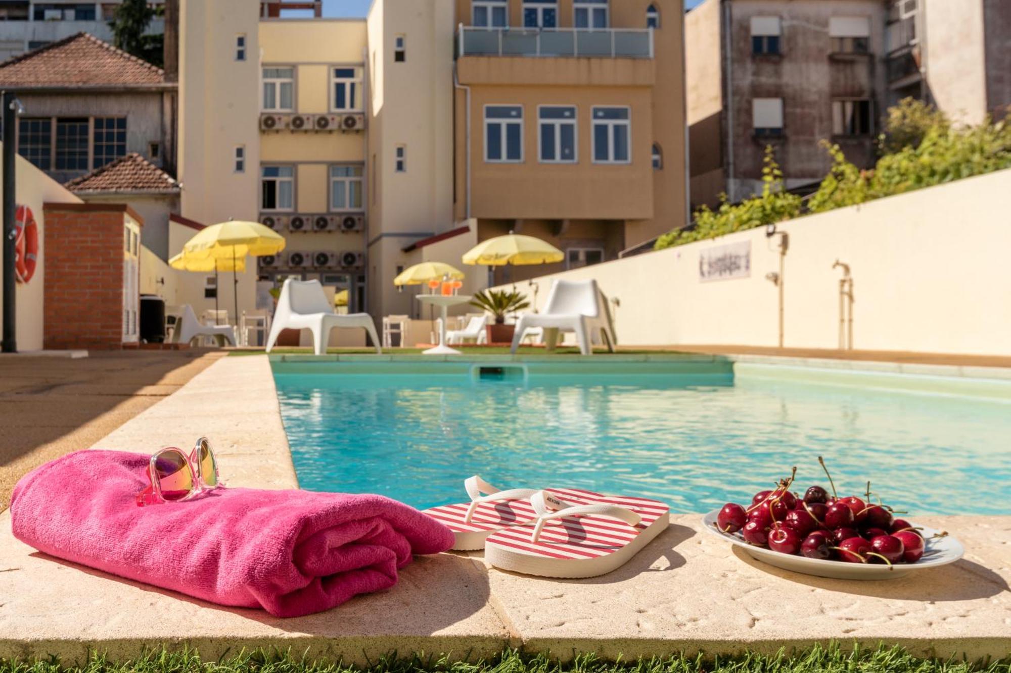 731 Costa Cabral Metro Residence Porto Luaran gambar