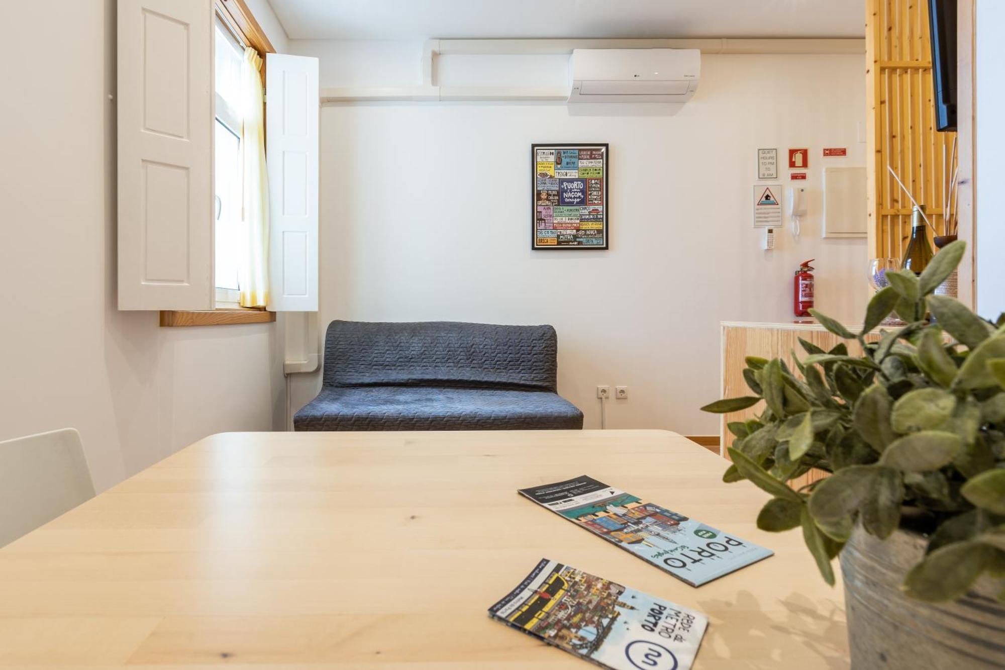 731 Costa Cabral Metro Residence Porto Bilik gambar