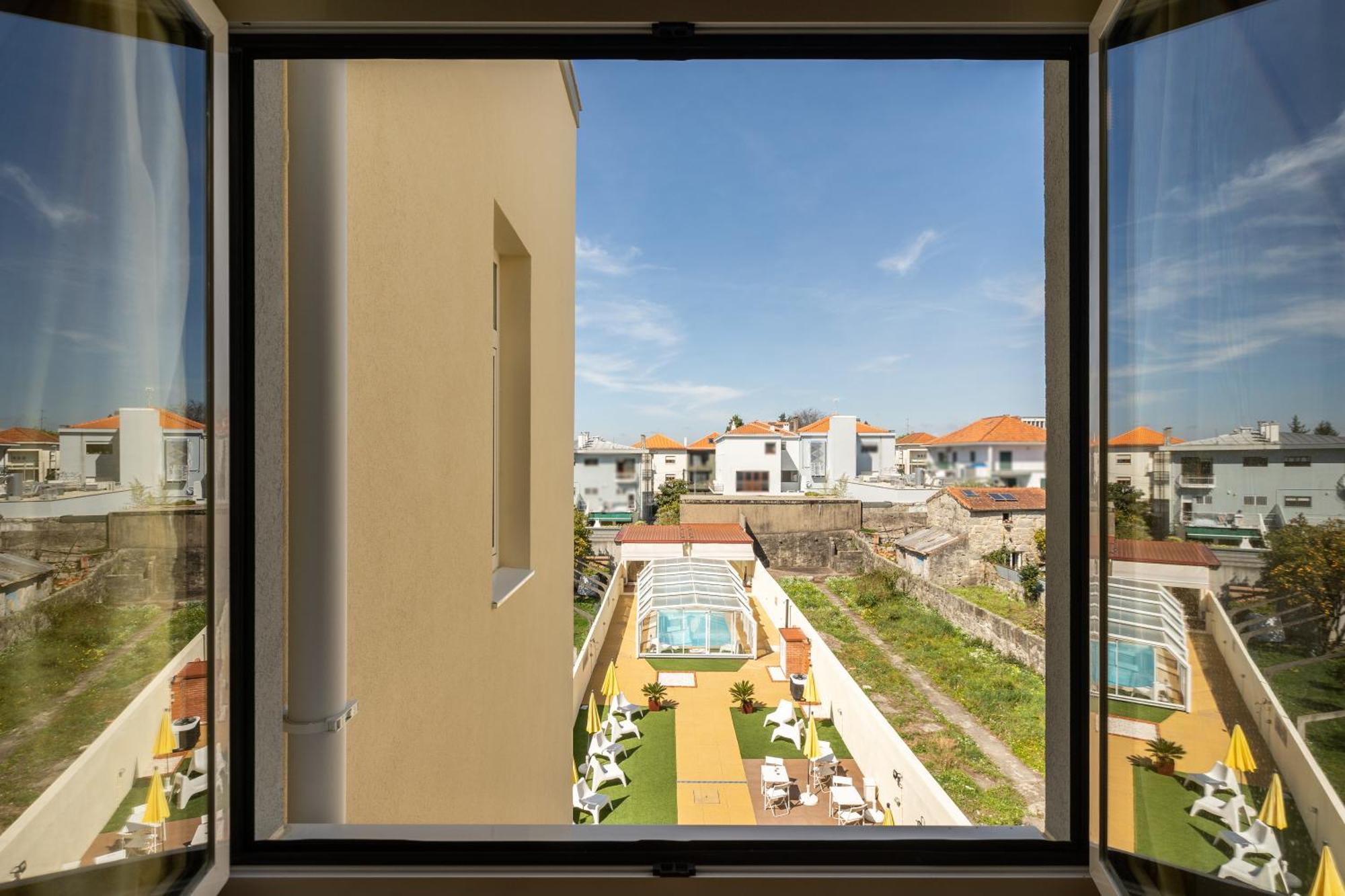 731 Costa Cabral Metro Residence Porto Bilik gambar