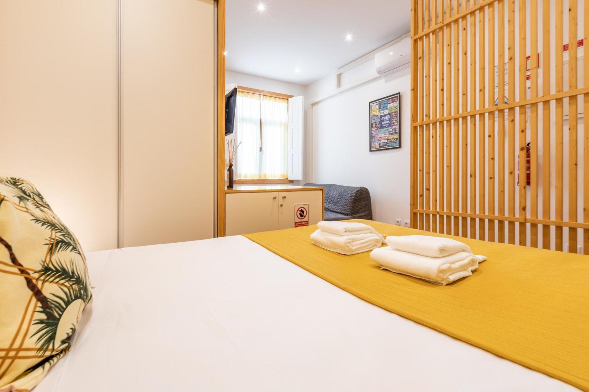 731 Costa Cabral Metro Residence Porto Bilik gambar