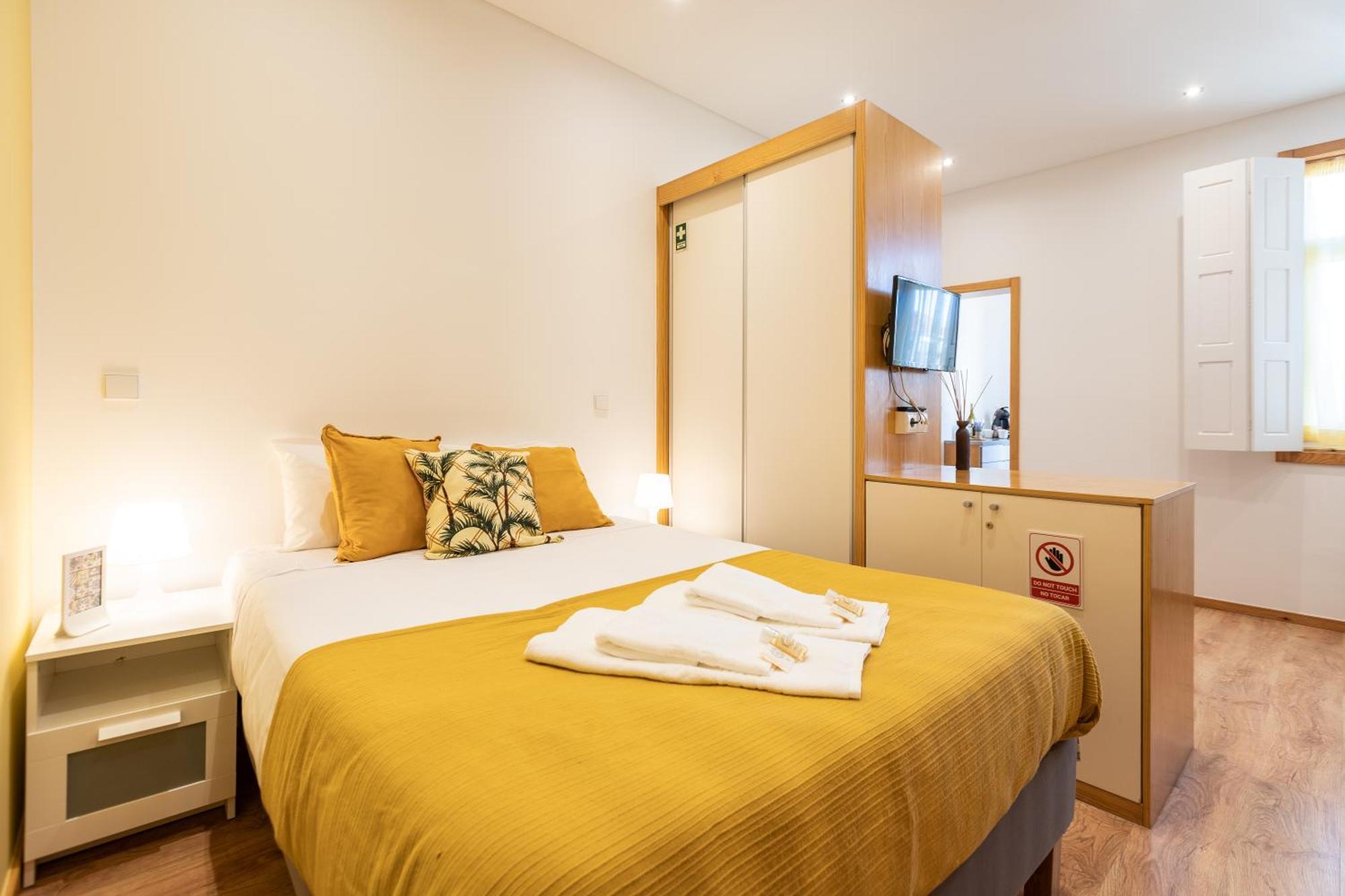 731 Costa Cabral Metro Residence Porto Bilik gambar