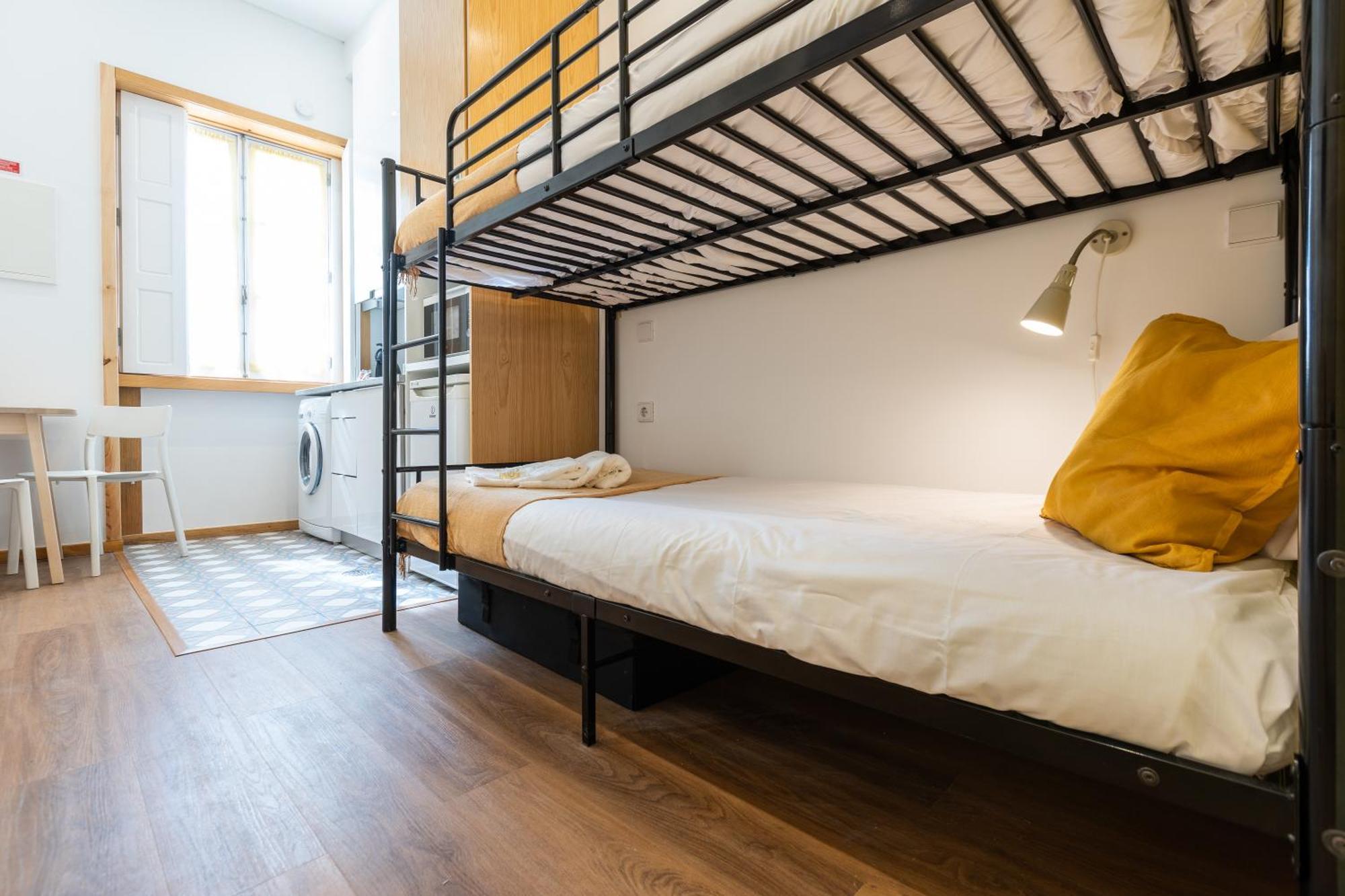 731 Costa Cabral Metro Residence Porto Bilik gambar