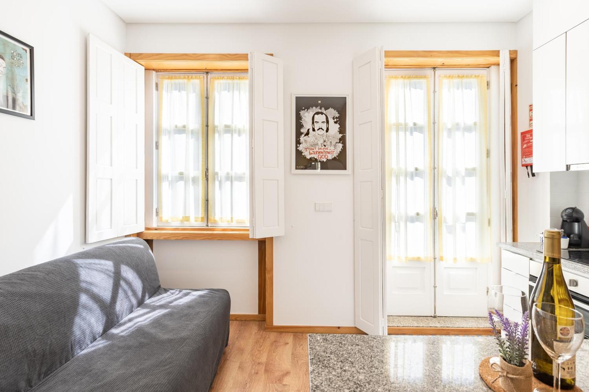 731 Costa Cabral Metro Residence Porto Bilik gambar