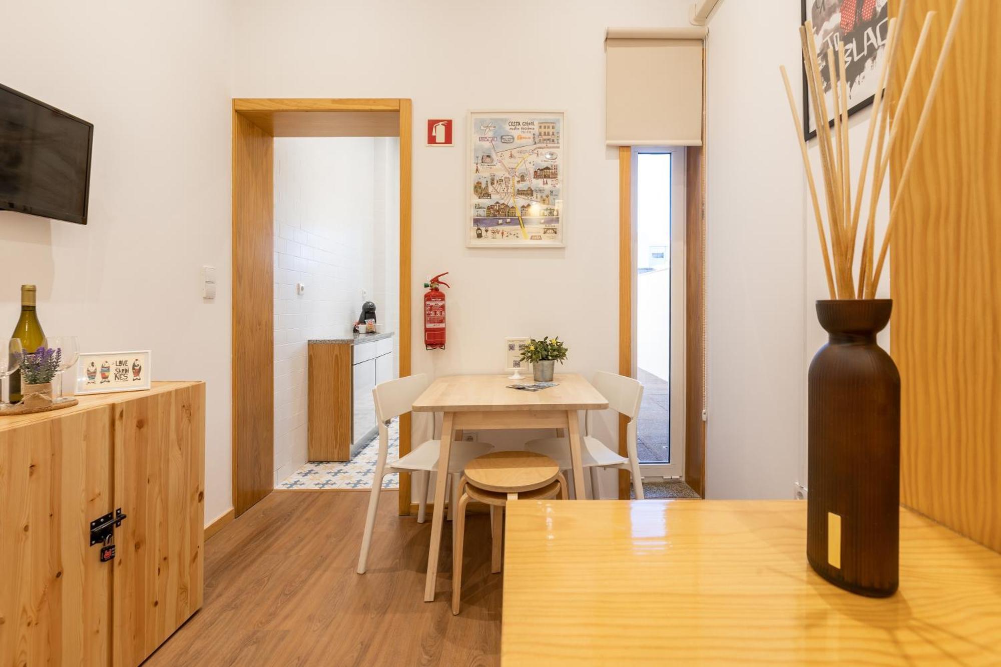 731 Costa Cabral Metro Residence Porto Bilik gambar